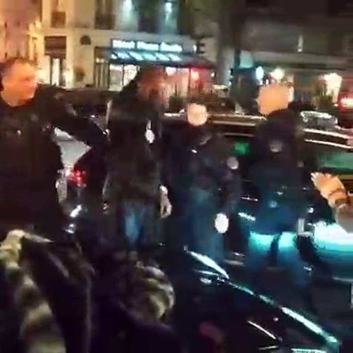 Le rappeur Kalash arrêté par la police à Paris.