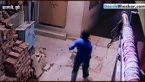 दो मंदिरों को बनाया निशाना, CCTV में हुए कैद