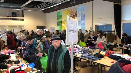 Rien ne se vend, tout se donne au marché gratuit de Sel’In