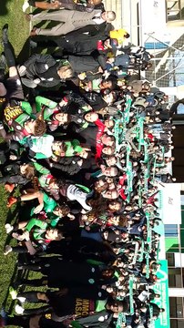 Photo de famille pour les louvierois champion.Video Eric Ghislain