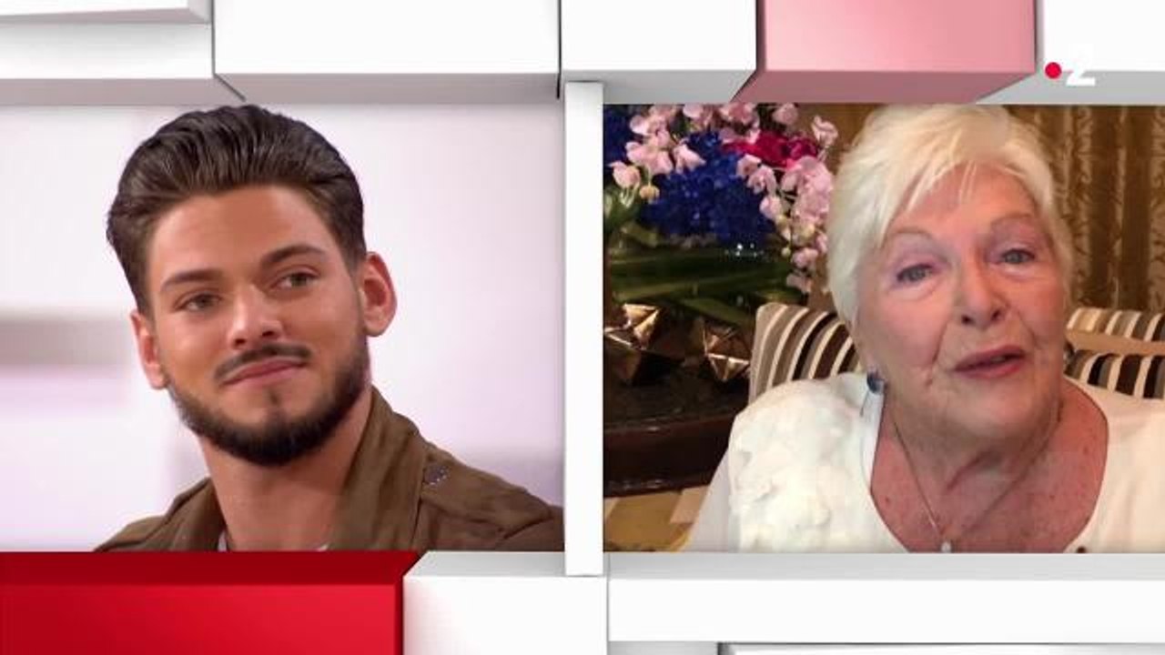Rayane Bensetti ému par un message de Line Renaud