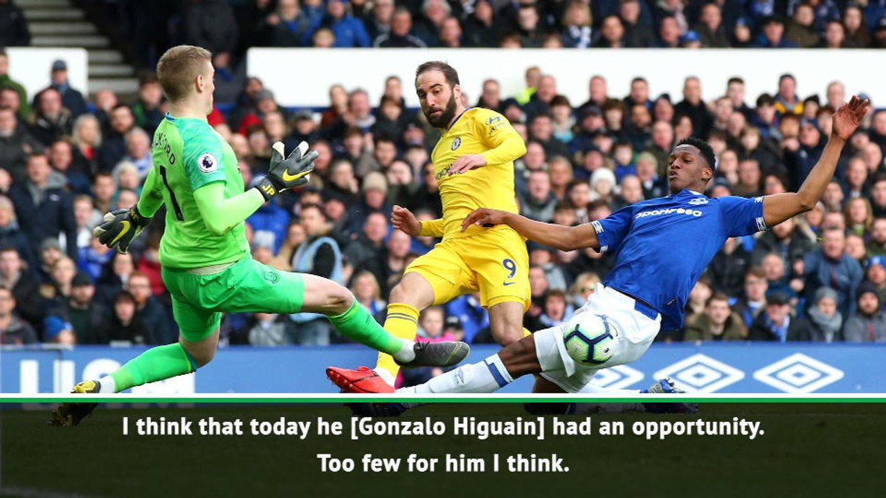 Higuain must improve physical and mental condition - Sarri