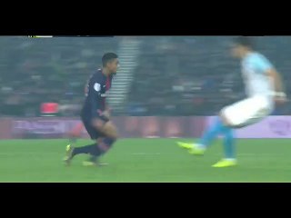 PSG-OM  : Expulsion Mandanda caron rouge