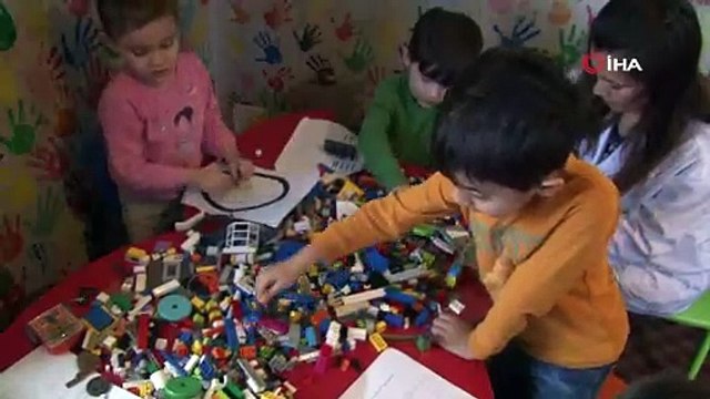 Minikler hayallerindeki robotu tasarlıyor