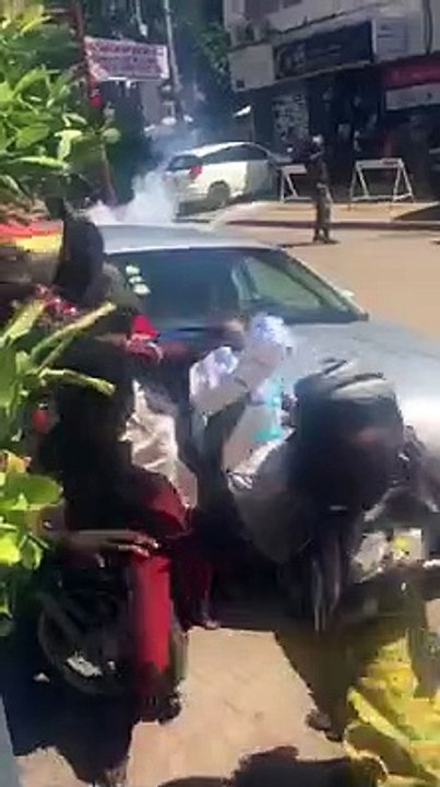 Du gaz lacrymogène pour disperser une foule à Kaloum.