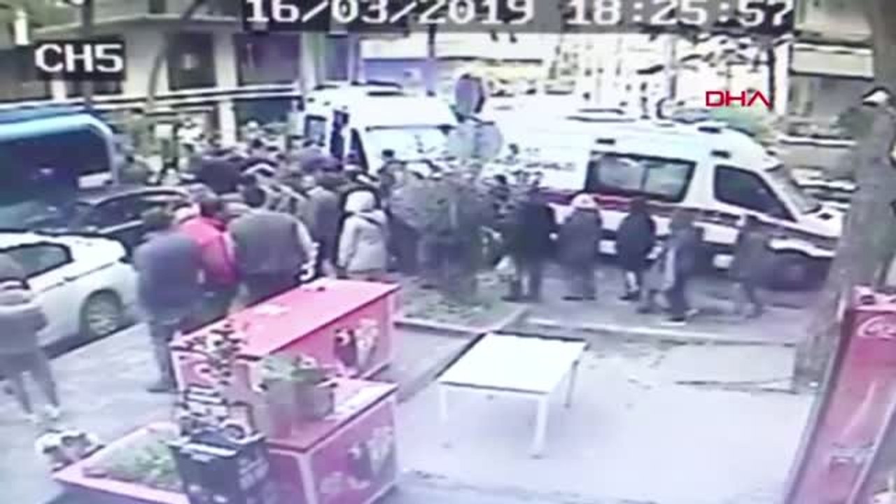 Maltepe'de Güzergah Değiştiren Minibüs Kaza Yap...