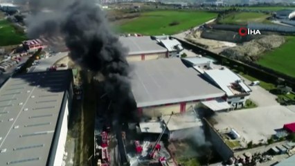 Arnavutköy'de Kimyasal Fabrikasında Yangın Havadan Görüntülendi