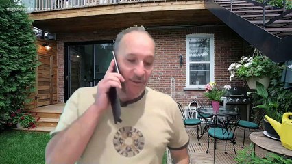 Marcher en téléphonant