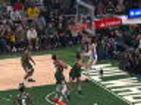 Simmons drives and slams in 76ers wins