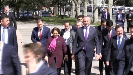 Adalet Bakanı Gül, personelle birlikte üzüm hoşafı ve bulgur çorbası içti - ANKARA