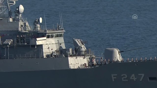 Şehitler Abidesi Tören - Askeri Gemi Geçişleri - ÇANAKKALE