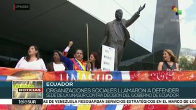 Ecuatorianos rechazan retirar estatua de Néstor Kirchner