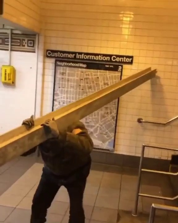 Carry a beam in the subway (New York)