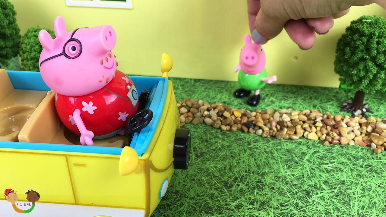 Peppa Pig, family and friends have a fun story with cute songs for hello and goodbye!