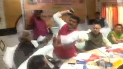 Indian lawmakers get off on wrong foot with 'shoe brawl'