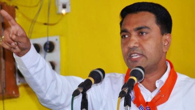 Goa CM Pramod Sawant कौन हैं, Wife Sulakshana Sawant है BJP Mahila Morcha President |वनइंडिया हिंदी