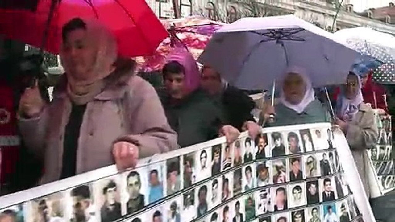 Srebrenica-Überlebende hoffen auf Lebenslänglich für Karadžić