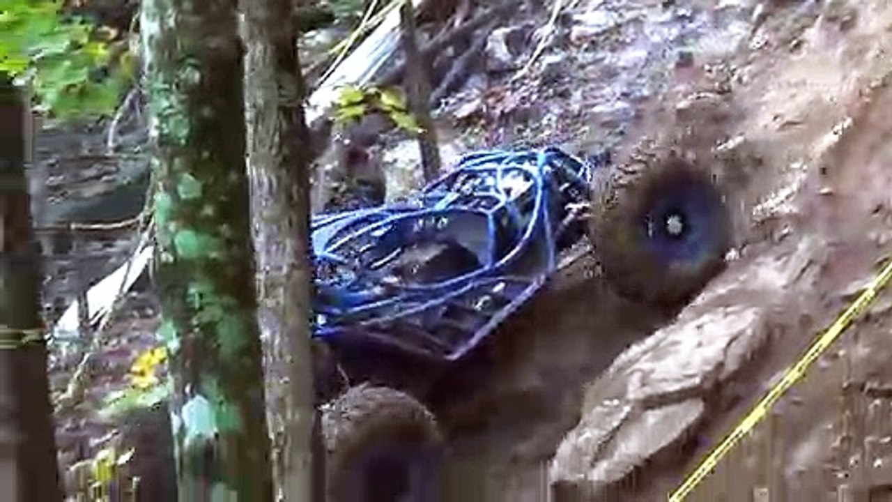 4 × 4 Couldn't go up the hill