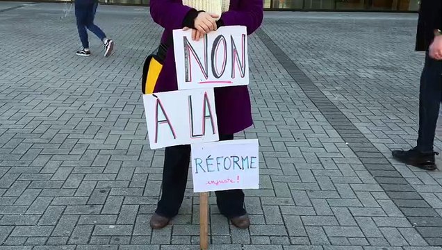 Les enseignants du lycée Schuman de Haguenau mobilisés contre la réforme Blanquer.