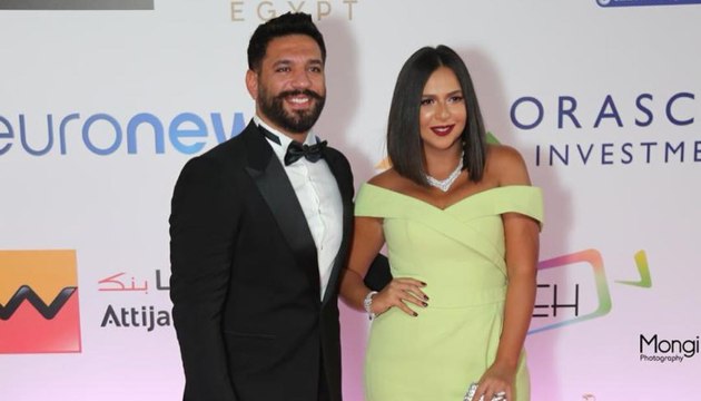 رسالة مضحكة لحسن الرداد إلى زوجته إيمي سمير غانم من دبي...شاهدوا ما قاله لها