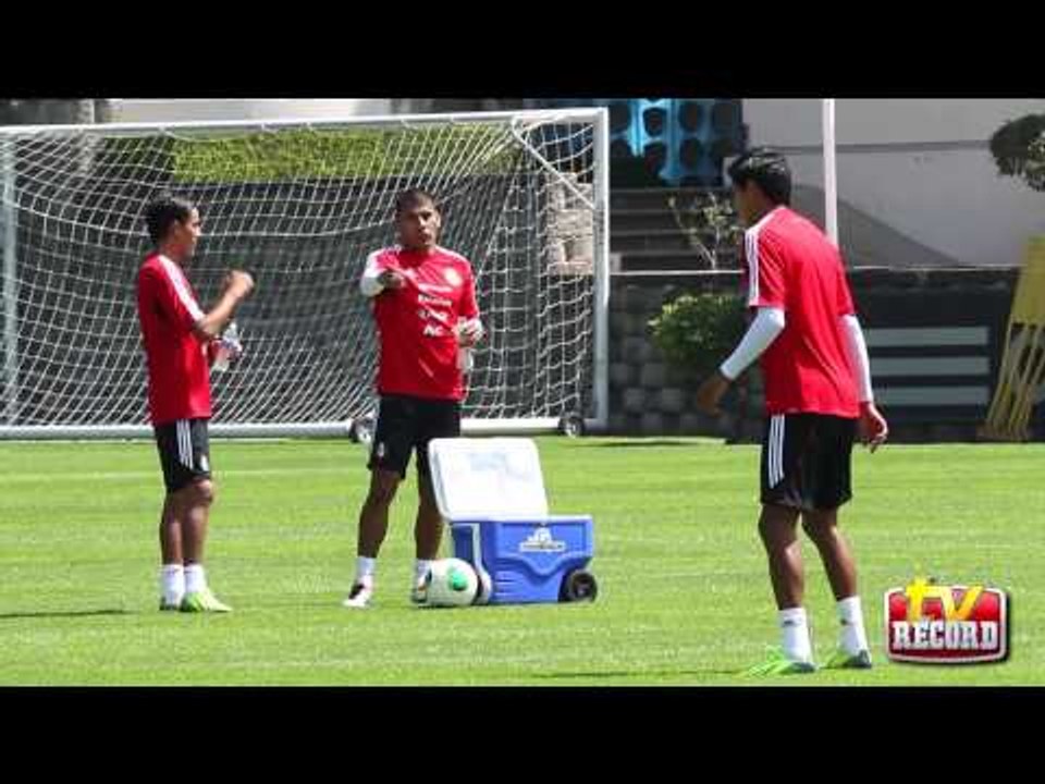 Vucetich no le garantiza la titularidad a Ochoa