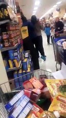 Mulher agride afrodescendente nos EUA