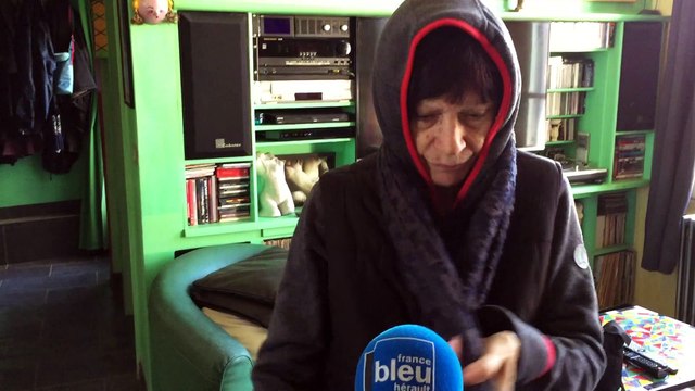 Allergique depuis 15 ans aux cyprès, Charlotte se camoufle avant de sortir