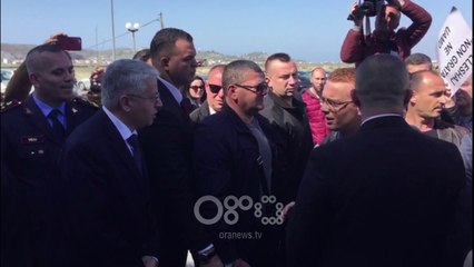 TV Ora - Lleshaj përplaset me studentët në Universitetin e Durrësit