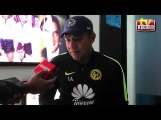 Ignacio Ambriz se siente en deuda con la afición