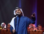 شاهد: موقف محرج لـ راشد الماجد على المسرح 