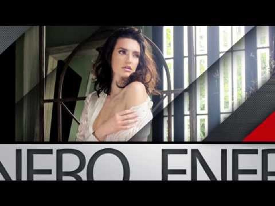 Gisela Panesi manda un sensual saludo a los lectores de Record. Revista H enero 2014