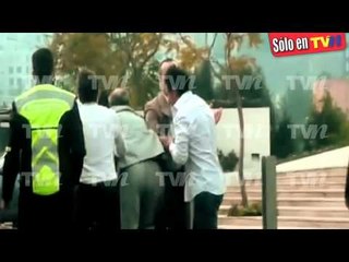 Mientras Lucero celebraba la primera comunión de su hijo ¡sus escoltas golpeaban a un fotógrafo!