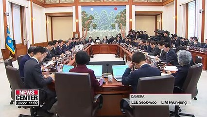 Pres. Moon points out manufacturing sector that needs more push