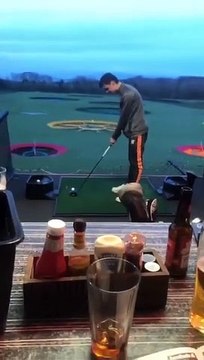 Il n'arrive JAMAIS a taper la balle au golf !