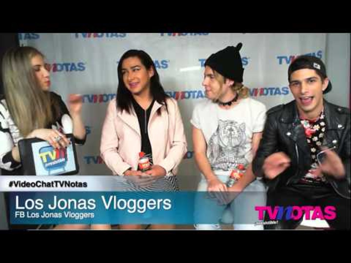 ⁣Video Chat Jonas Vloggers