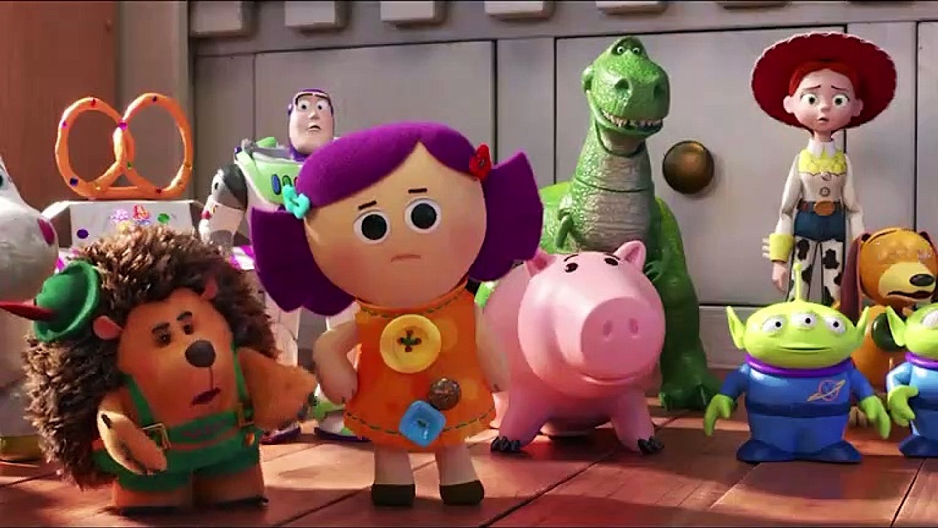 toy story 4 stuffed animals trailer