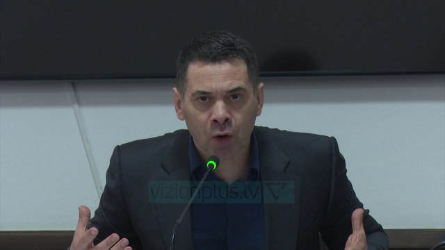 Ahmetaj: Hetoni kompanitë ajrore - News, Lajme - Vizion Plus
