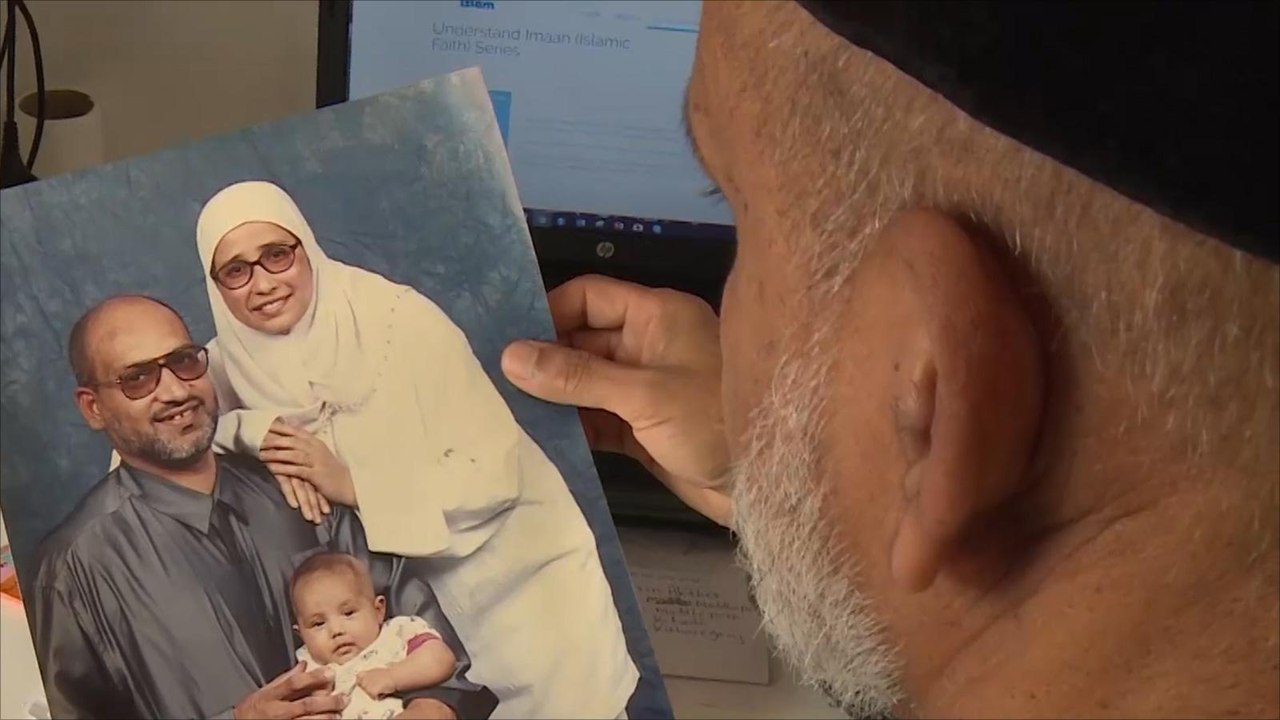 طبيب مقعد ينجو من مجزرة المسجدين ويفقد زوجته