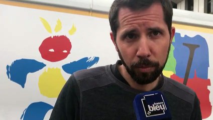 Julien Cristofoli, co-secrétaire du Snuipp-FSU en Sarthe, s'inquiète de la fusion potentielle entre écoles et collèges