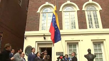 Diplomáciai képviseleteket foglalt el a venezuelai ellenzék