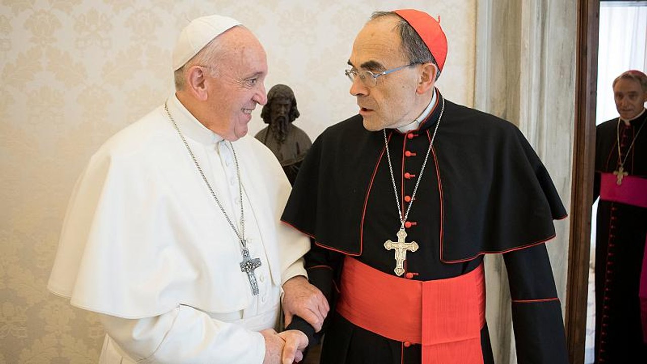 Abusi: il Papa rifiuta le dimissioni dell'arcivescovo Barbarin