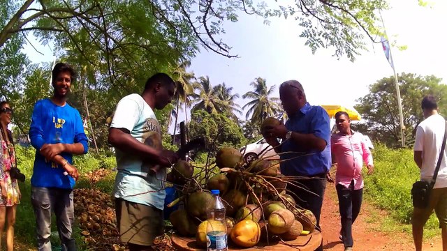 Goa Day 2 | Travel with me | Anjuna Beach | Calangute Beach |