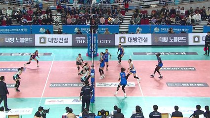 도로공사 극적 뒤집기, 2년 연속 챔프전행 / YTN