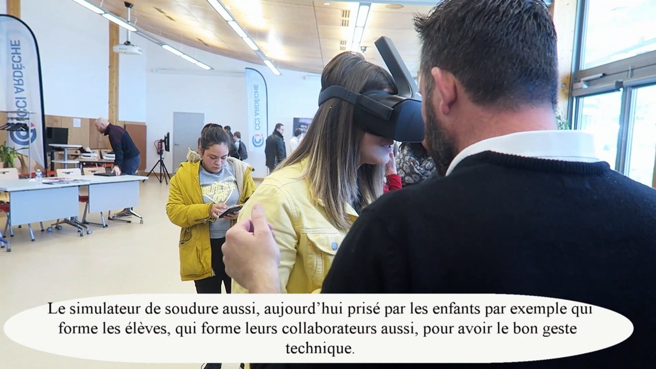 Privas : des élèves découvrent les métiers de l’industrie en réalité virtuelle