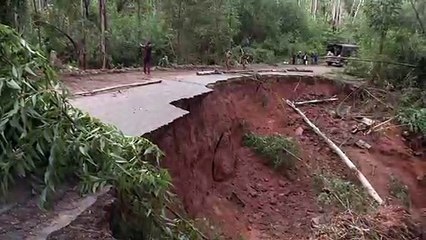 Rescate contra reloj tras ciclón en Mozambique y Zimbabue