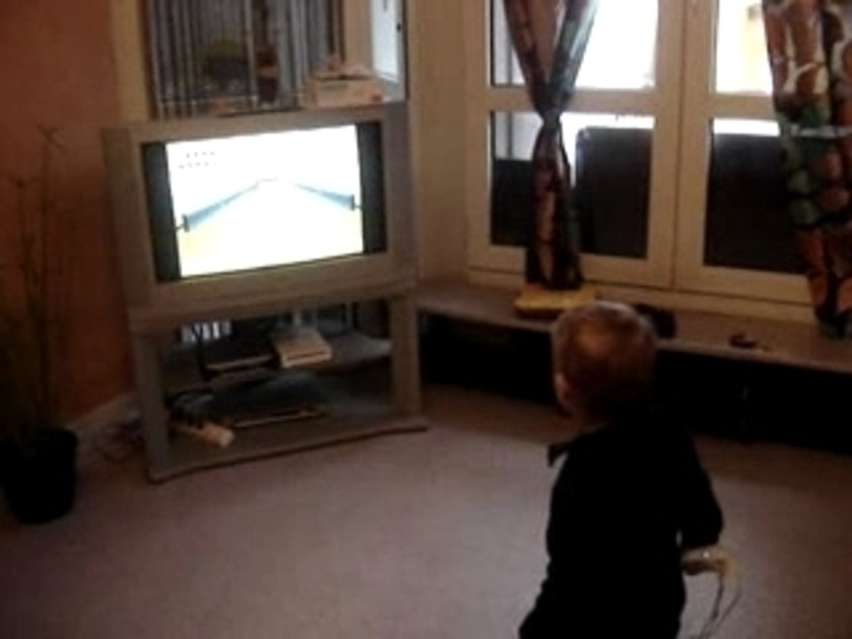 noah qui joue a la wii