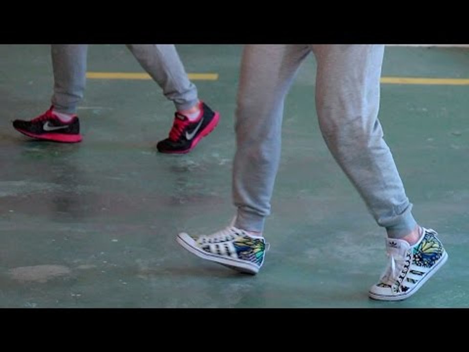 Pasos básicos de Hip Hop | Happy Feet