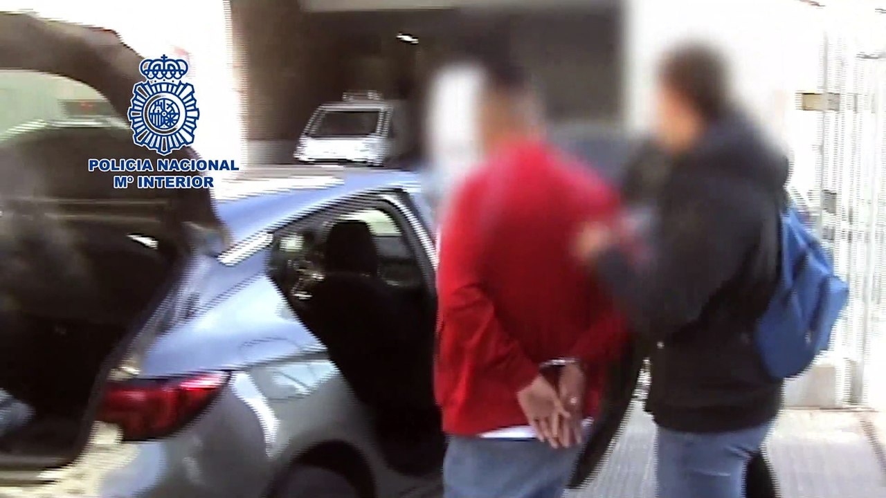 En Palma Policía Nacional detiene a 4 personas por usar métodos de espías para aprobar exámenes de conducir