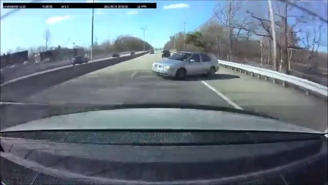 Un chauffard un peu trop pressé va le regretter... Retour de Karma