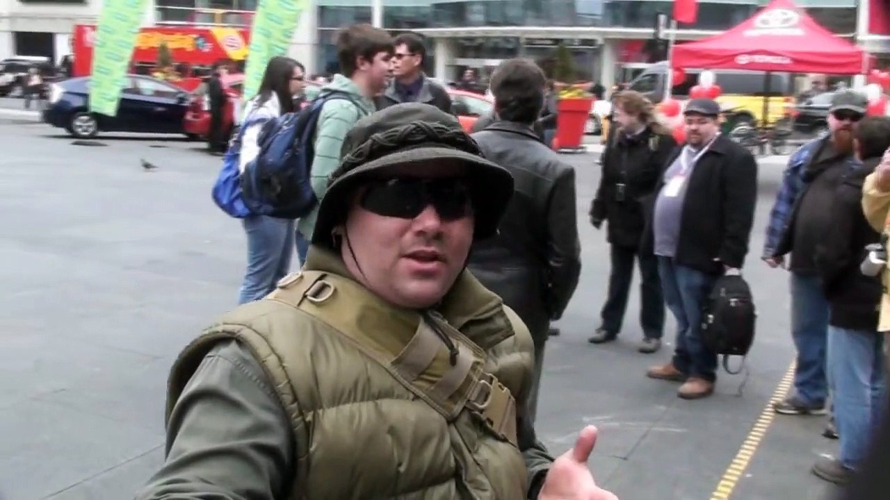 Part 2/3 : Adventurer Wolfman attends the Toronto YouTube Meet-Up April  21, 2012